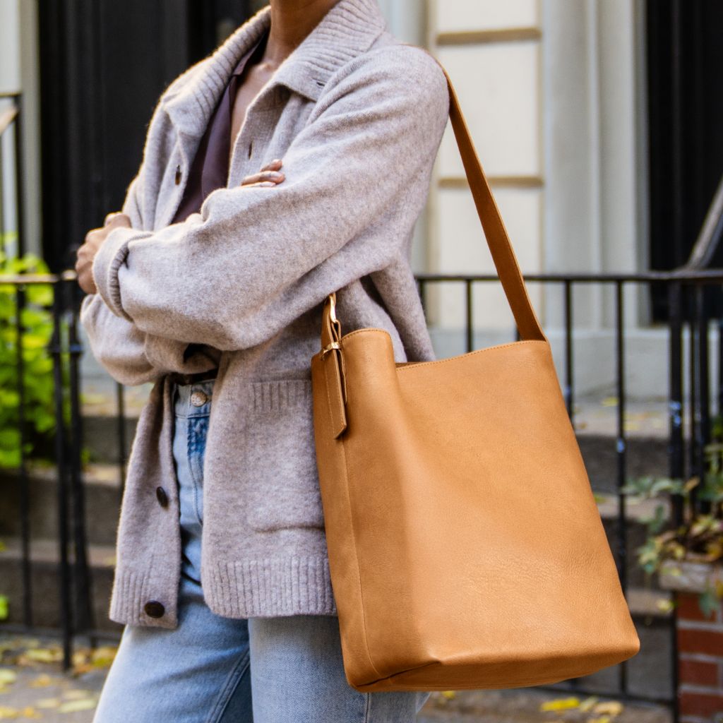 Bucket Bag | Tan