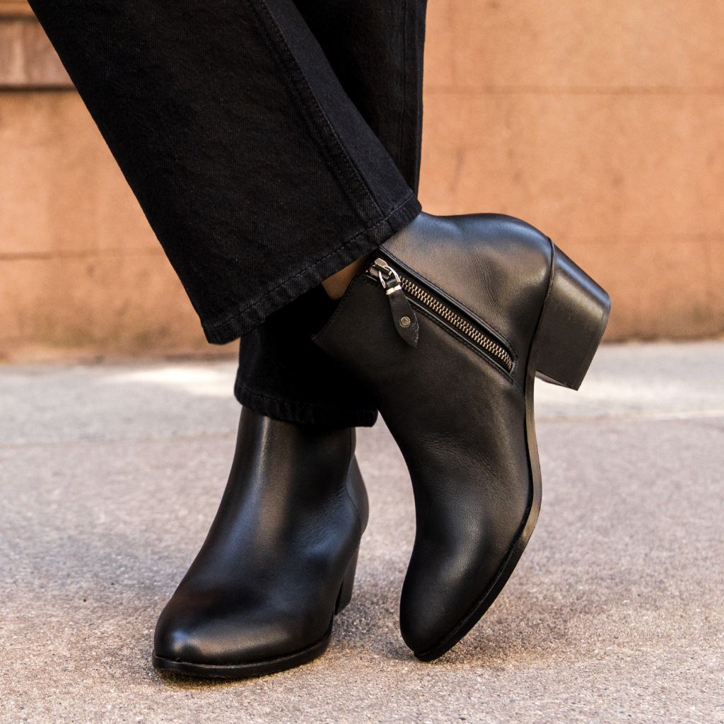 Downtown | Black