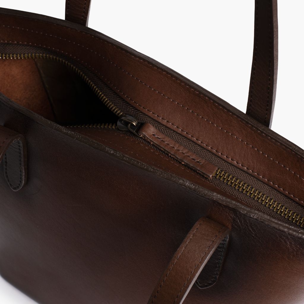 Everyday Tote | Old English (M) (Zipper)